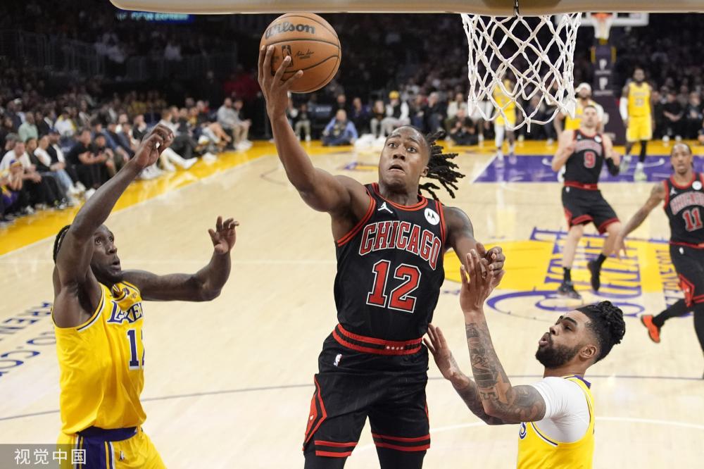 不屈不挠的 不屈不挠的