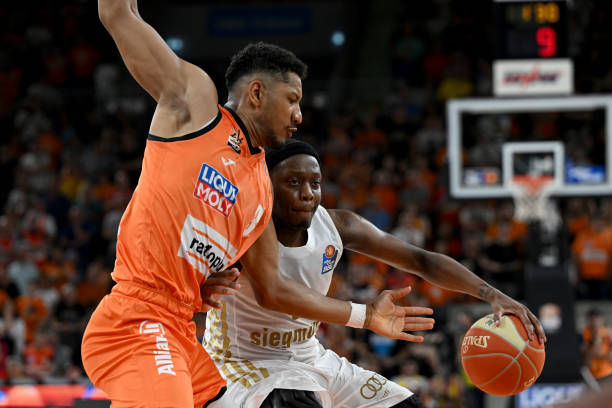 仅突显了汉 仅突显了汉